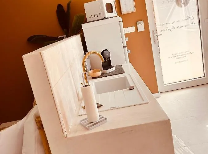 Coco Πανσιόν 3*